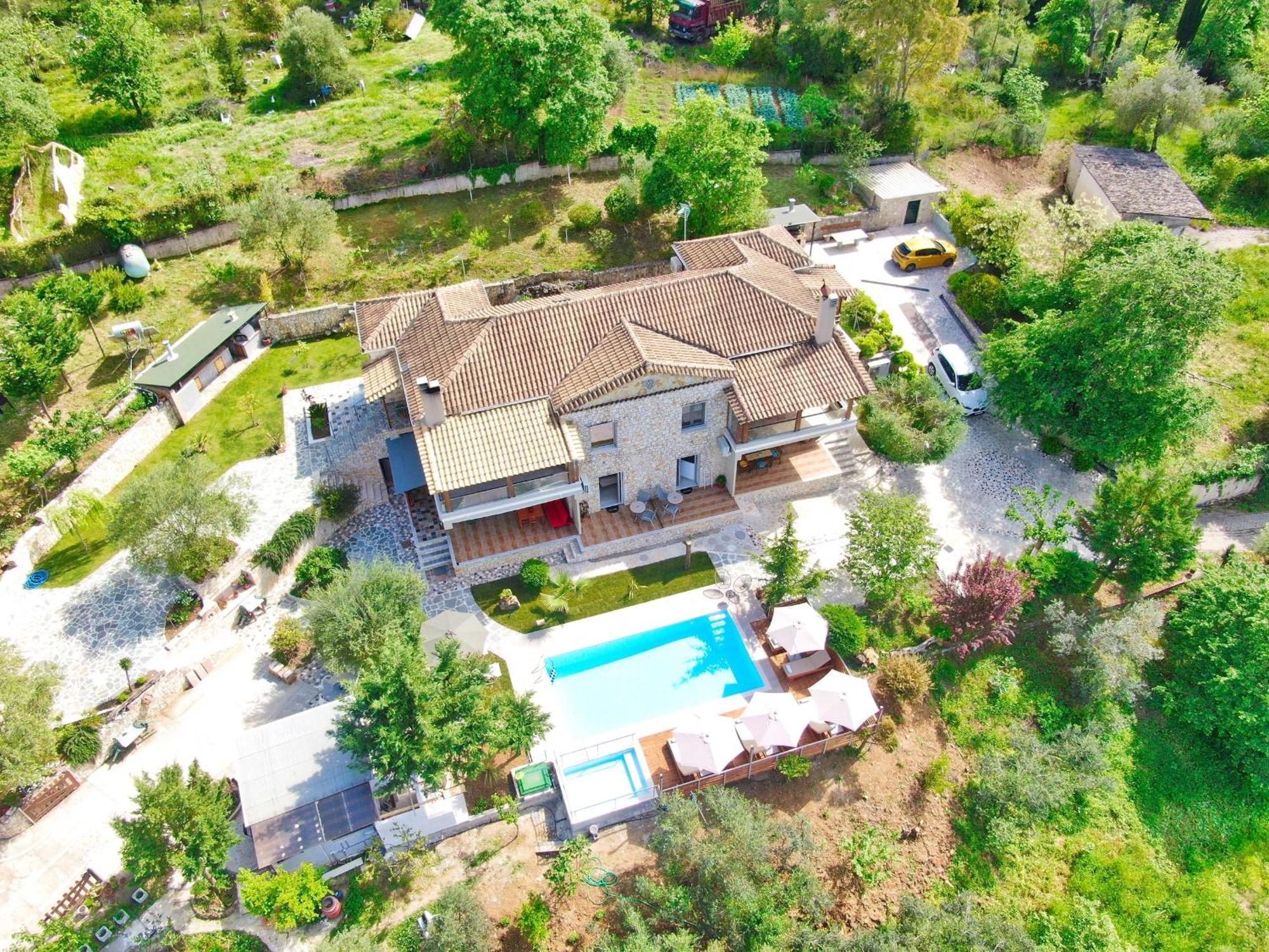 The Stone Villas Άνω Κορακιάνα Εξωτερικό φωτογραφία